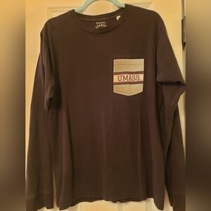 Vintage Retro UMASS College Long Sleeve Pocket Tee Shirt Men’s Size Large